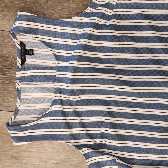 Banana Republic Top - Picture 3 of 5